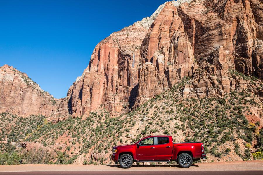  GMC Canyon Denali Crew Cab 2016 года  (фото 3 из 6)